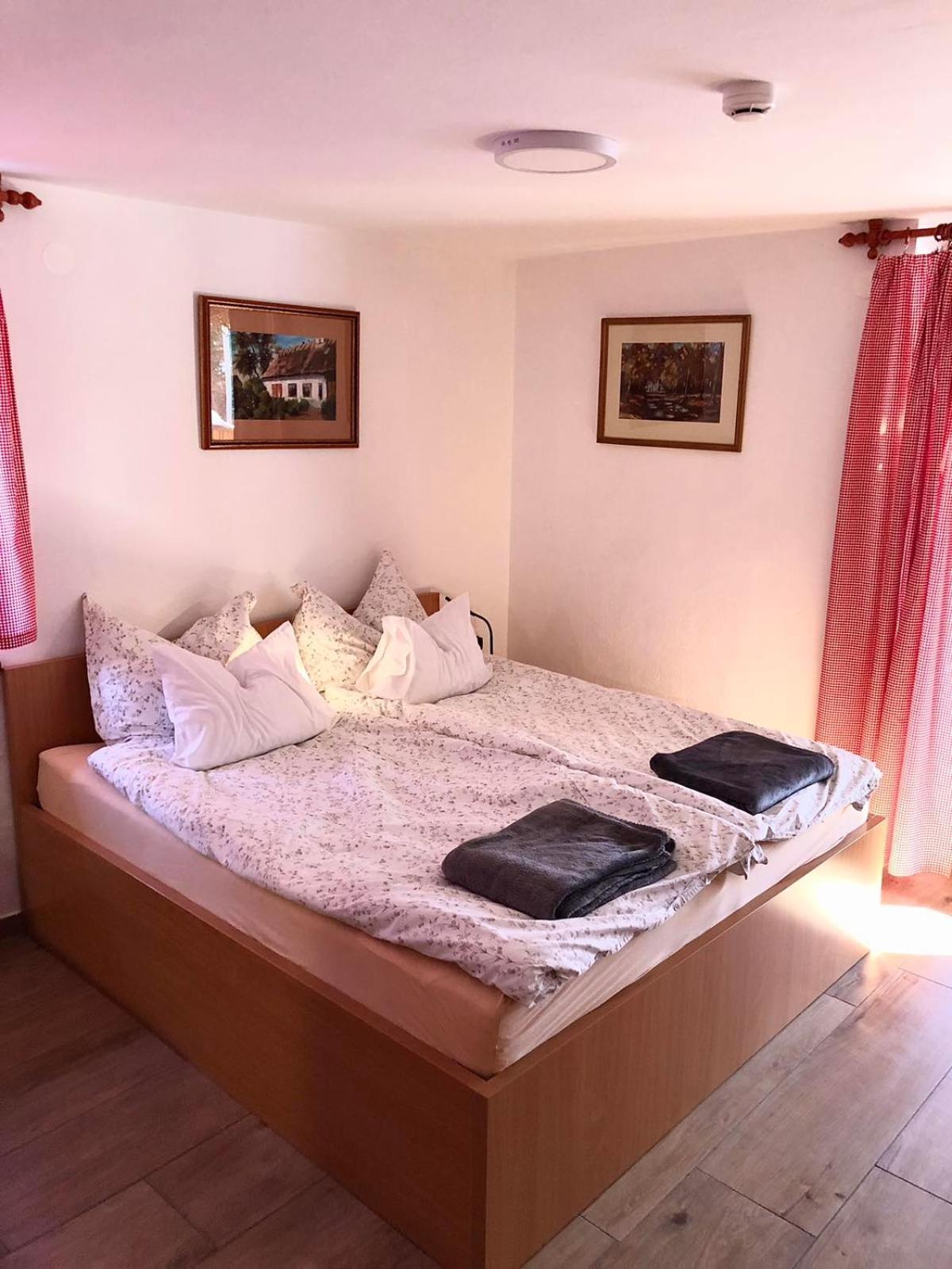 Apartments Kamp Podgrad Vransko ภายนอก รูปภาพ