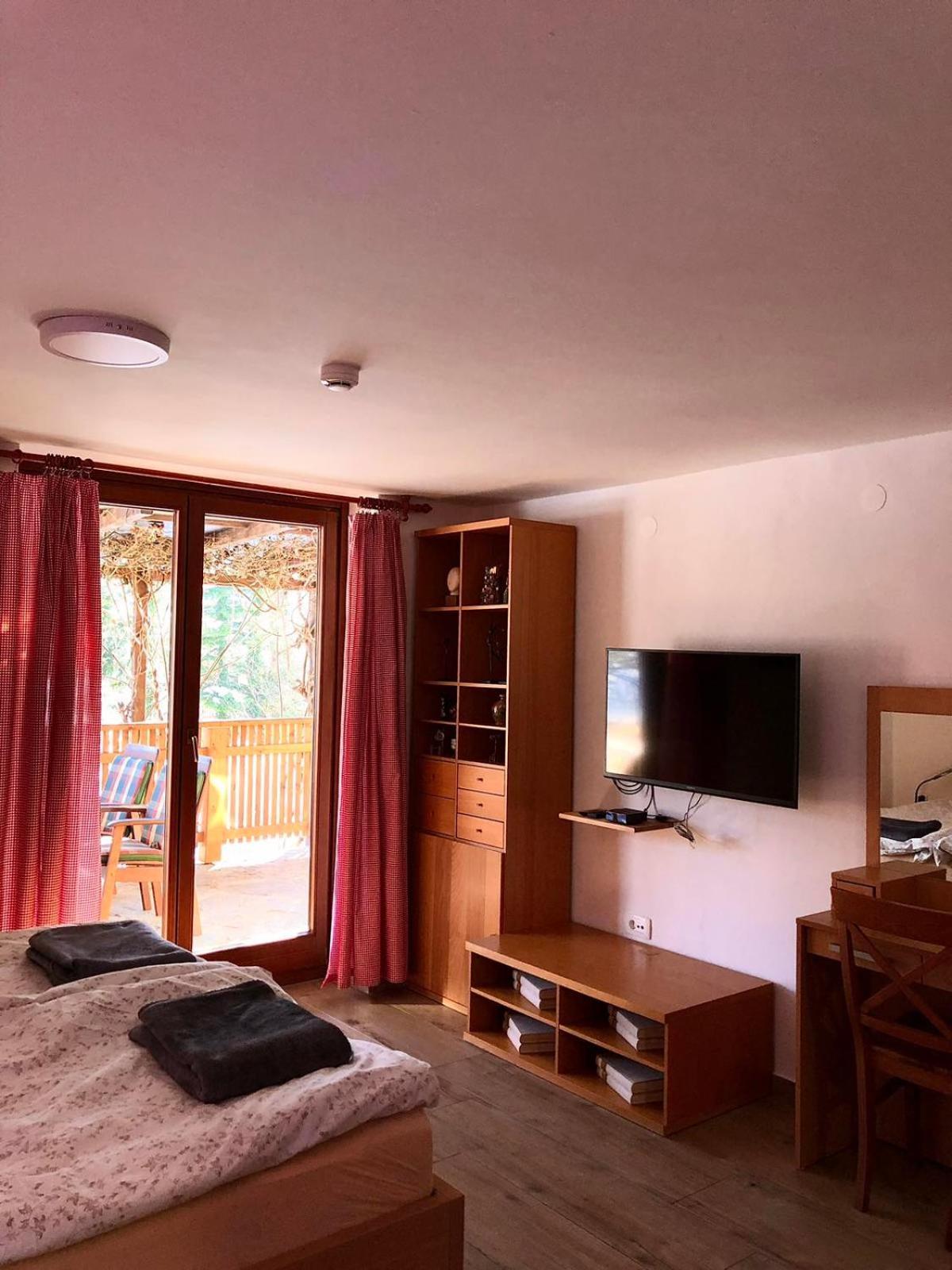 Apartments Kamp Podgrad Vransko ภายนอก รูปภาพ