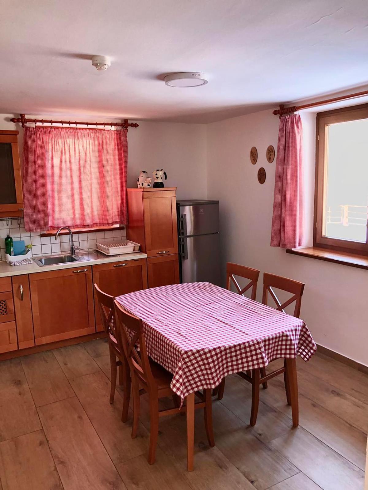 Apartments Kamp Podgrad Vransko ภายนอก รูปภาพ