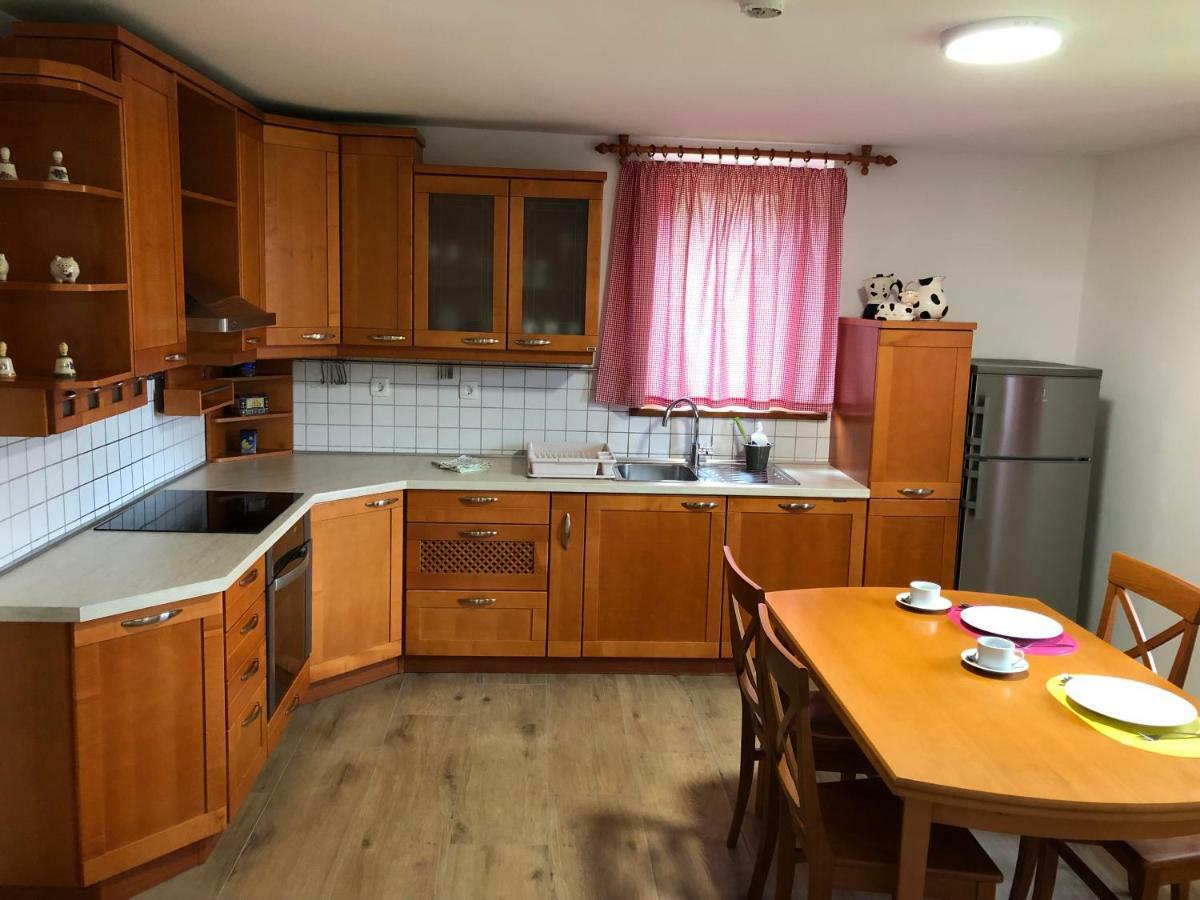 Apartments Kamp Podgrad Vransko ภายนอก รูปภาพ